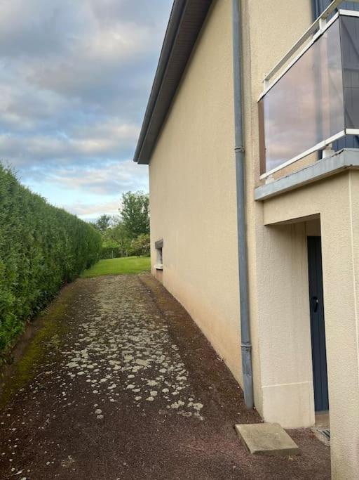 Charmante Maison De Ville Climatisee Avec Wifi Saint-Yrieix-la-Perche Dış mekan fotoğraf